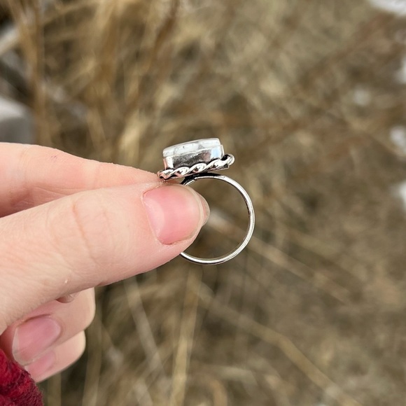 Silver Howlite Ring - Picture 4 of 7